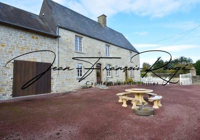 Maison - 290 m² - 9 pièces