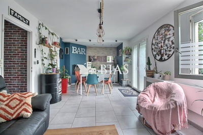 Maison - 94 m² - 4 pièces