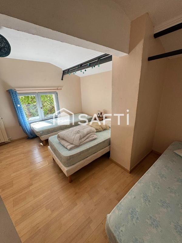 Maison - 138 m² - 8 pièces