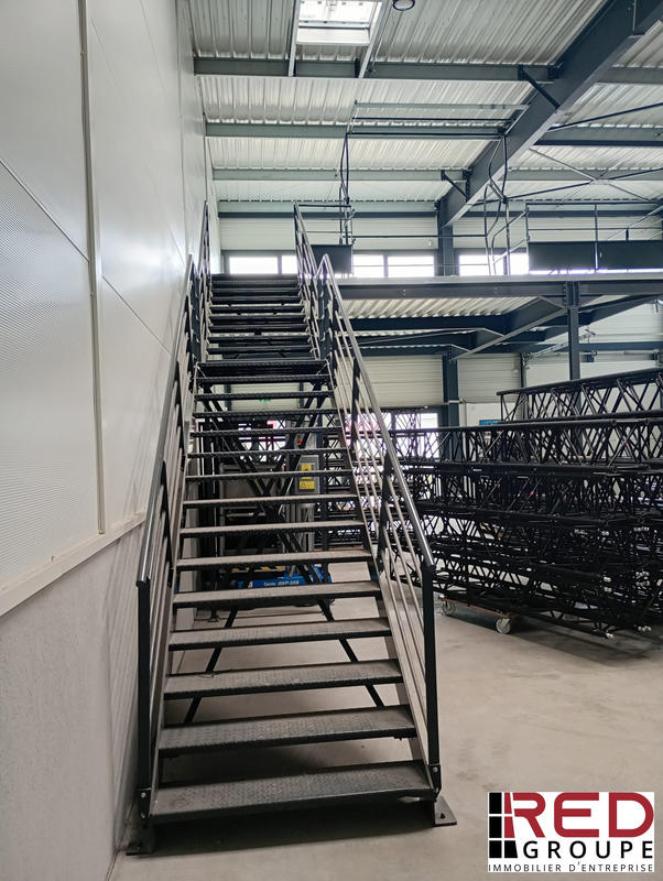 Entrepôt - 348 m²