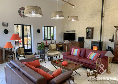 Maison - 362 m² - 8 pièces