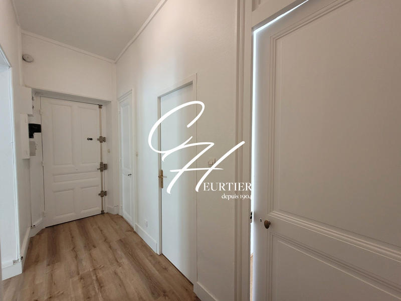 Appartement - 57 m² - 2 pièces