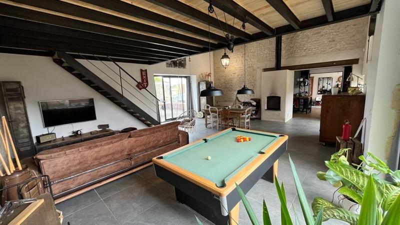 Maison - 181 m² - 6 pièces