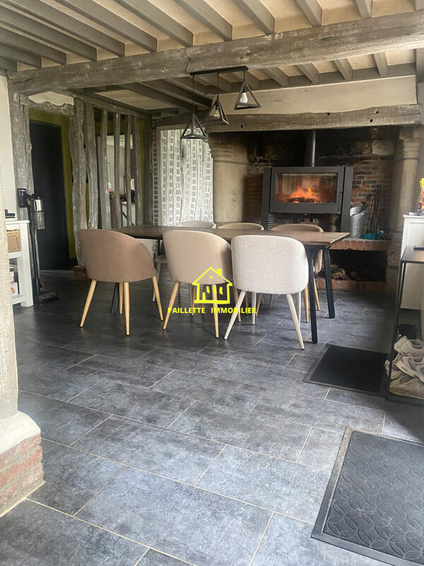 Maison - 185 m² - 6 pièces