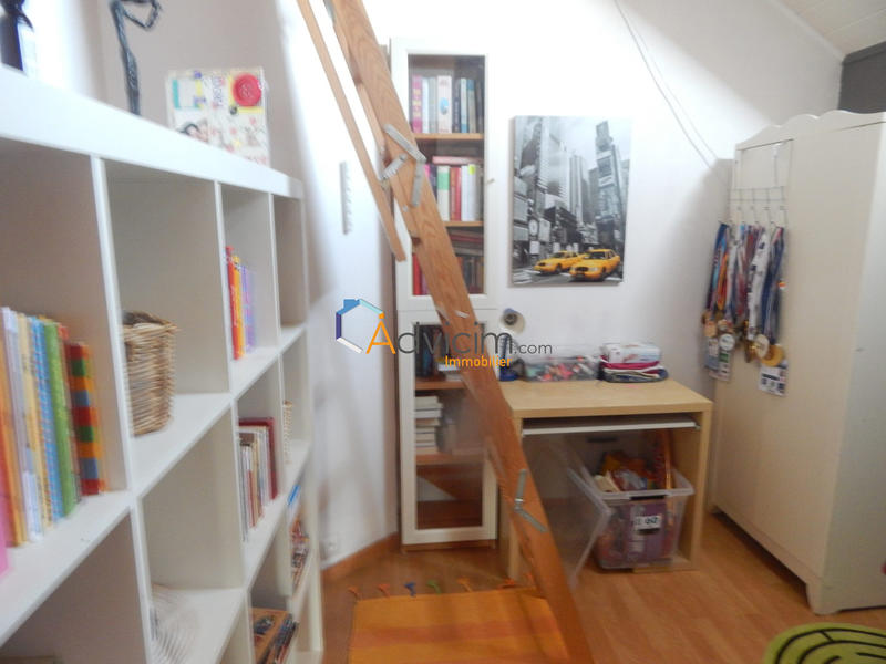 Maison traditionnelle - 149 m² - 7 pièces