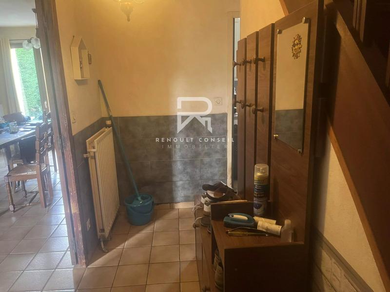 Maison - 1 000 m² - 8 pièces