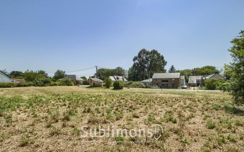 Terrain constructible - 744 m²