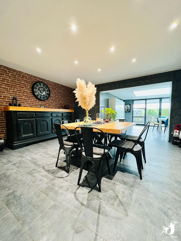 Maison - 198 m² - 7 pièces