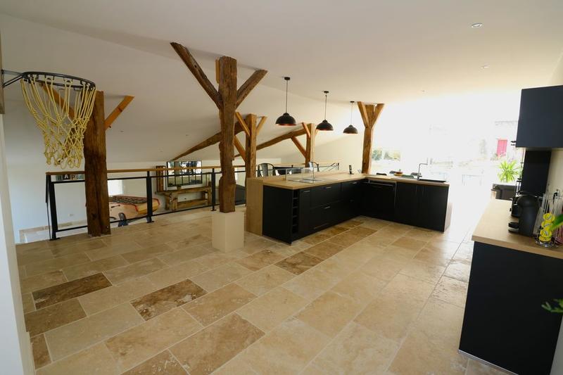 Maison - 281 m² - 8 pièces