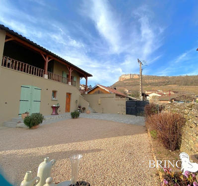 Maison - 244 m² - 7 pièces