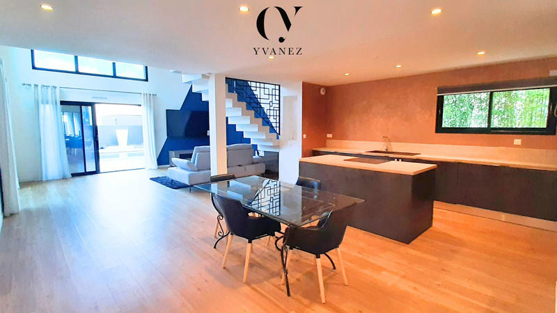 Maison - 151 m² - 7 pièces