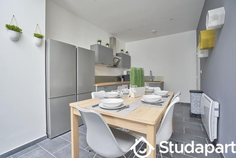 Chambre - 13 m² - 1 pièce