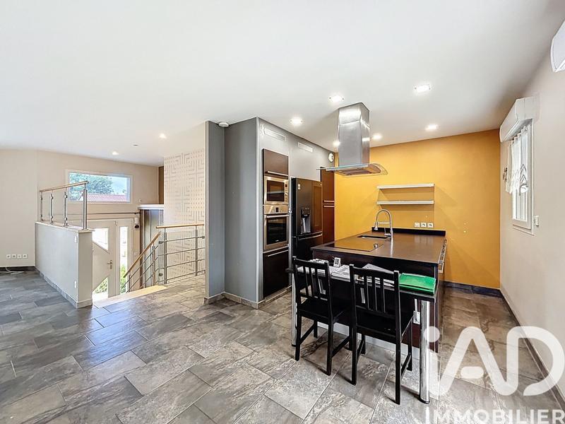 Maison - 170 m² - 6 pièces