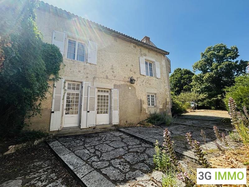 Demeure - 392 m² - 11 pièces