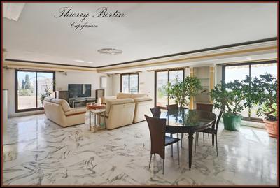 Appartement - 210 m² - 5 pièces