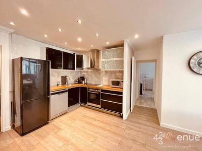 Appartement - 80 m² - 4 pièces