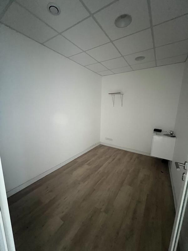 Local commercial - 187 m² - 3 pièces