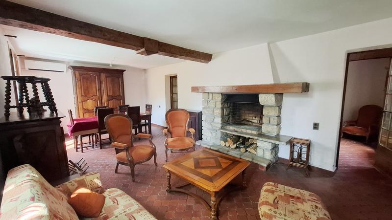 Maison - 183 m² - 8 pièces