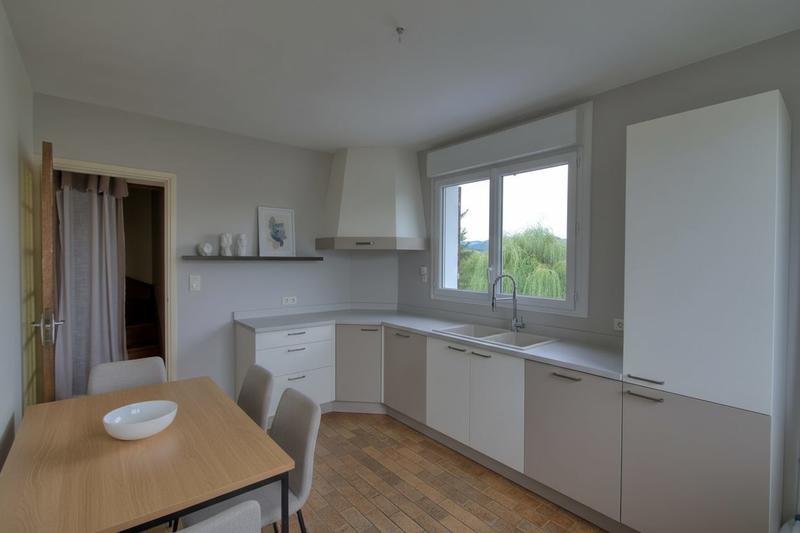 Maison traditionnelle - 181 m² - 7 pièces