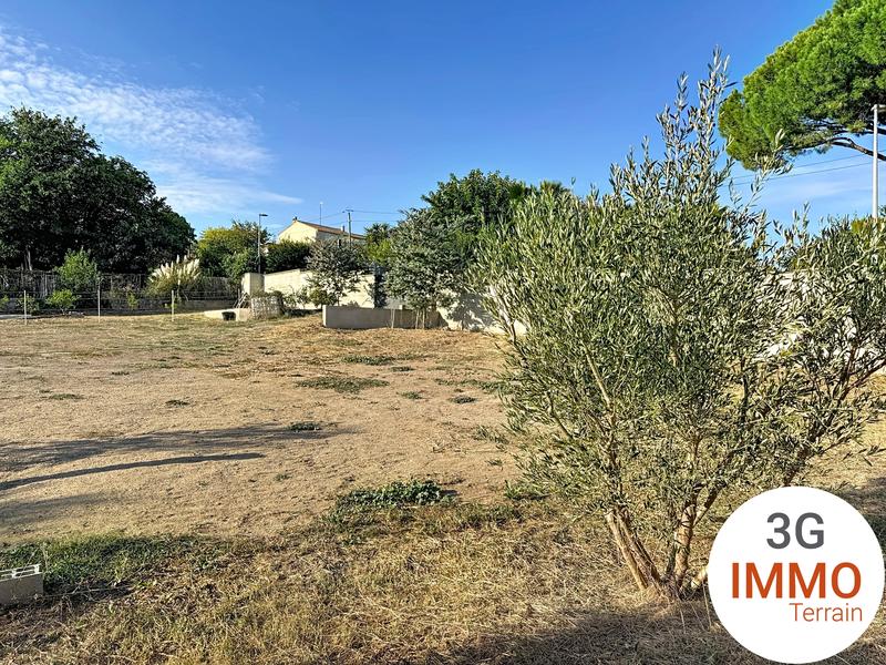 Terrain constructible - 973 m²