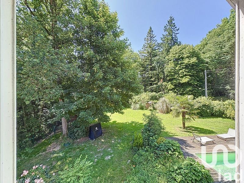 Maison - 270 m² - 9 pièces