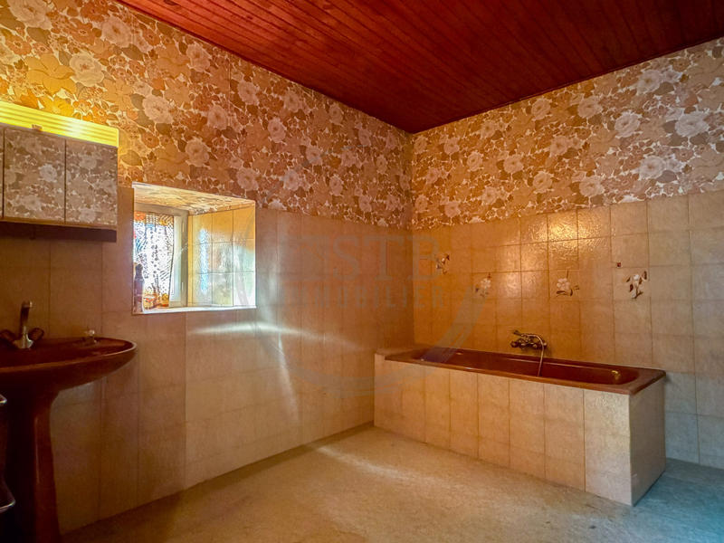 Propriété - 121 m² - 6 pièces