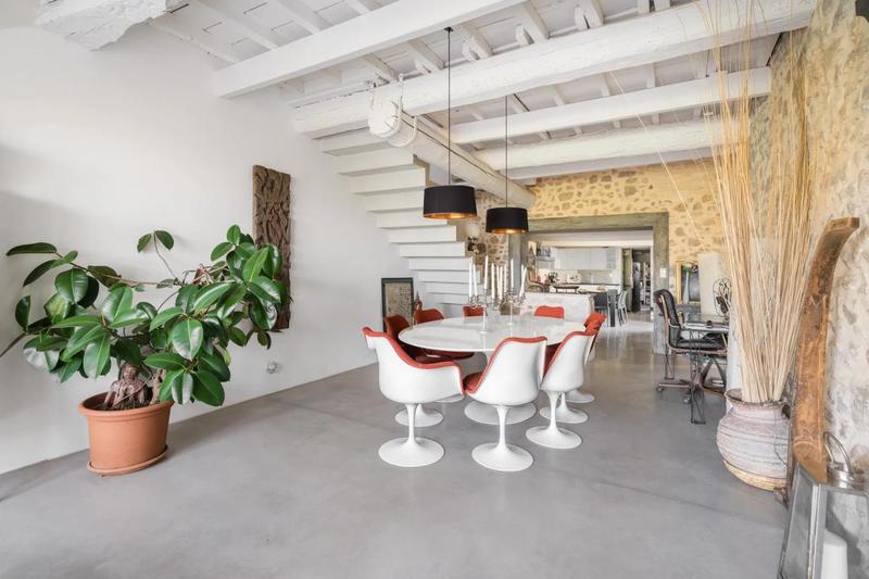 Mas - 300 m² - 10 pièces