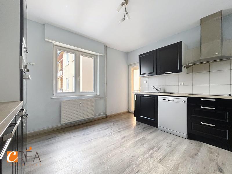 Appartement - 100 m² - 5 pièces