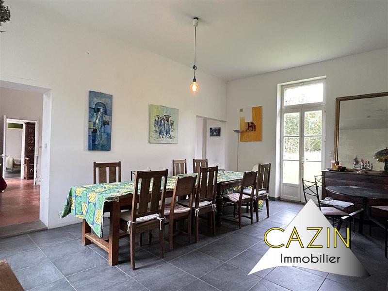 Maison - 265 m² - 11 pièces