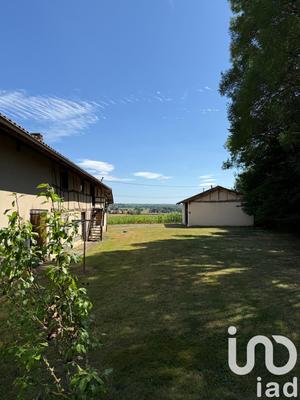 Maison - 208 m² - 5 pièces