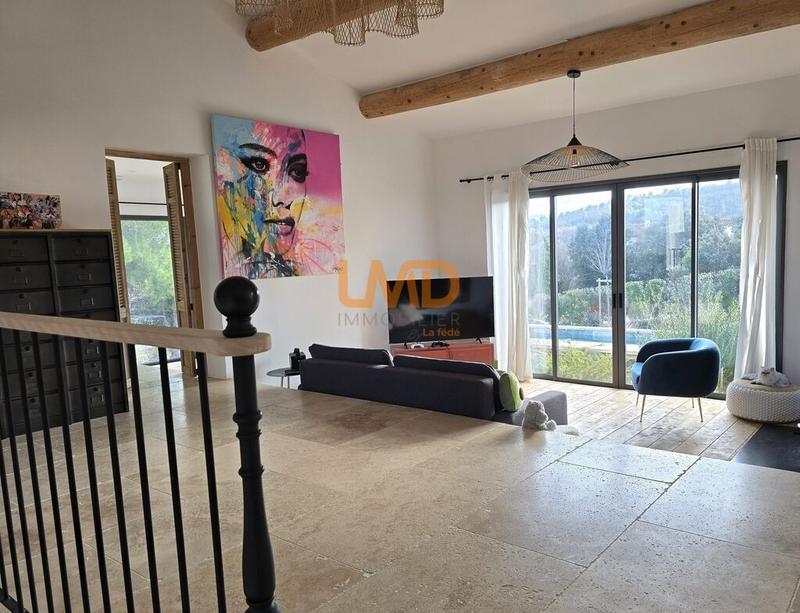 Maison - 181 m² - 7 pièces