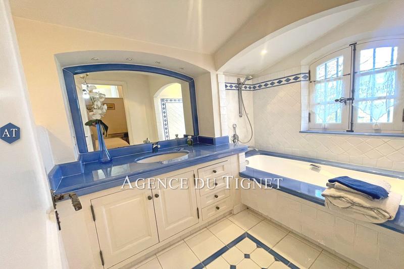 Maison - 252 m² - 5 pièces