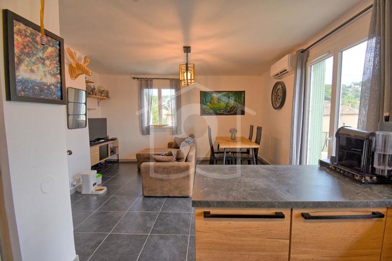 Appartement - 60 m² - 3 pièces