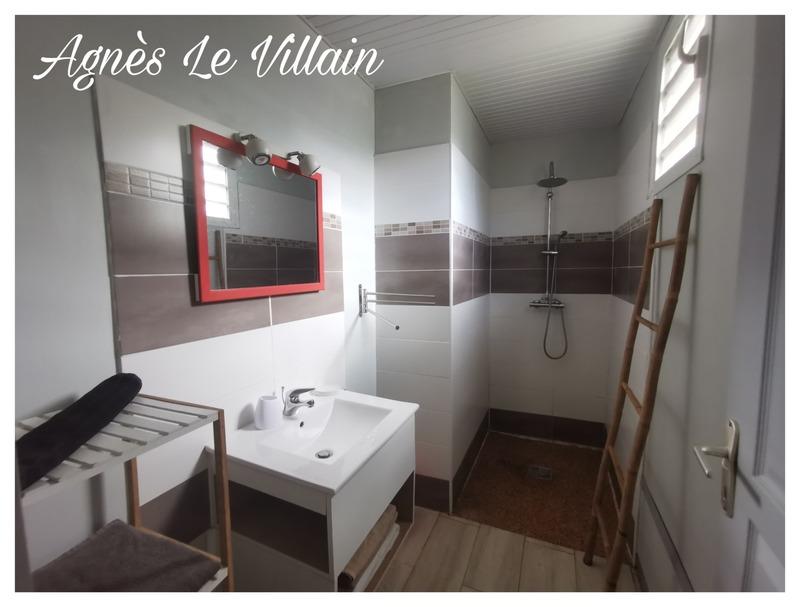 Propriété - 269 m² - 19 pièces