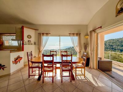 Villa - 185 m² - 5 pièces