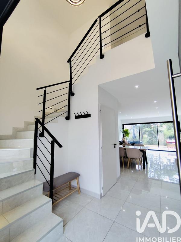 Maison - 108 m² - 5 pièces