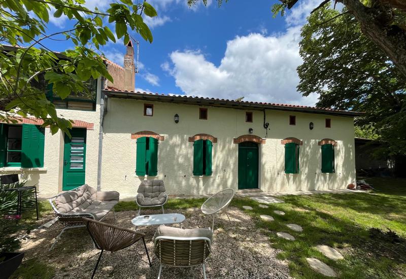 Maison - 185 m² - 8 pièces