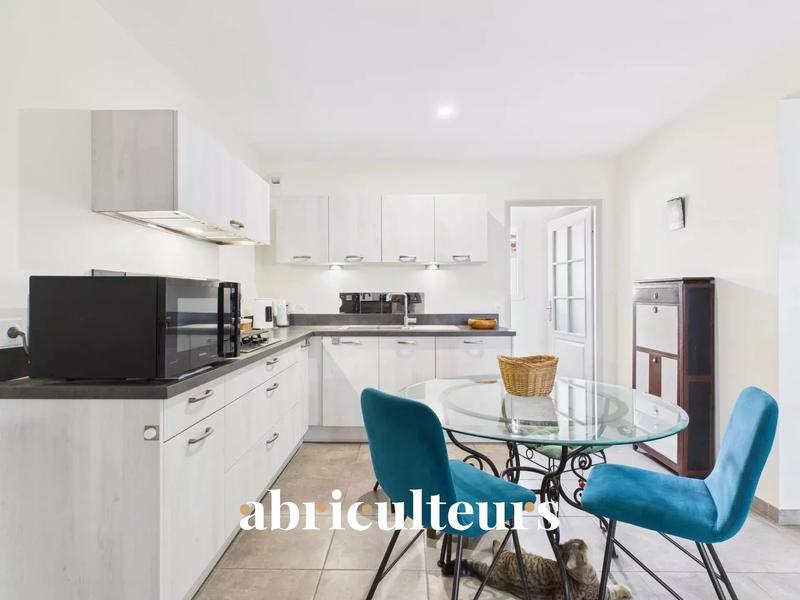 Appartement - 70 m² - 3 pièces