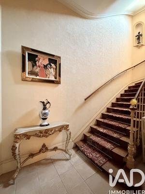 Maison - 246 m² - 6 pièces