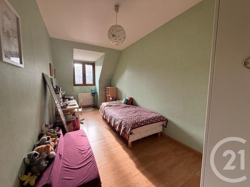 Maison - 98 m² - 5 pièces