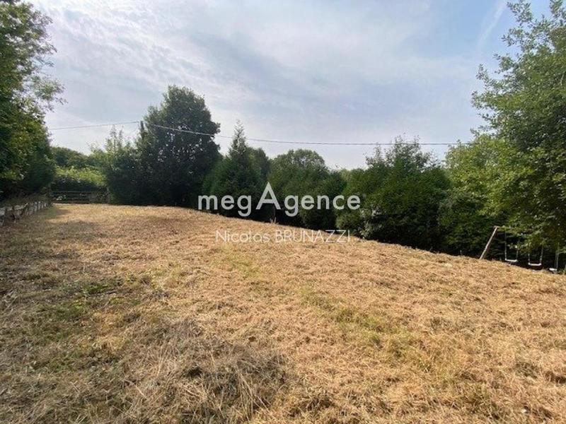 Terrain constructible - 800 m²