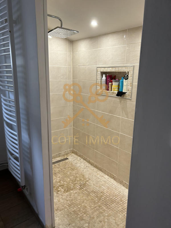 Maison - 90 m² - 3 pièces