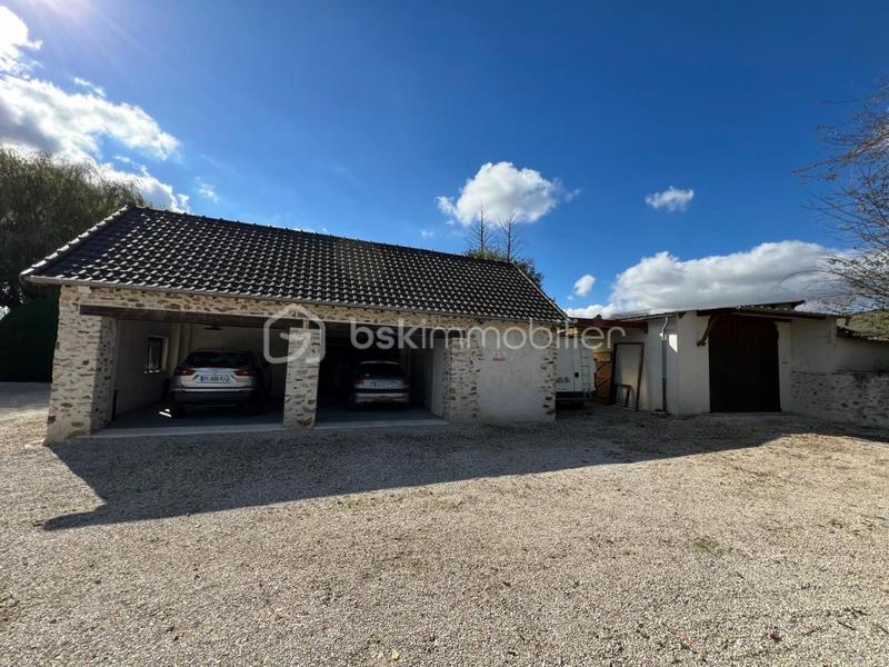 Maison - 250 m² - 10 pièces