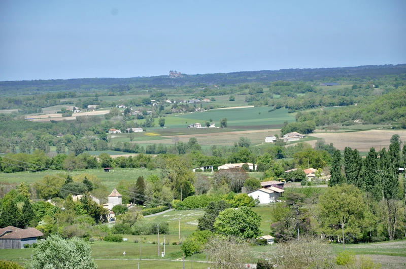 Maison - 240 m² - 10 pièces