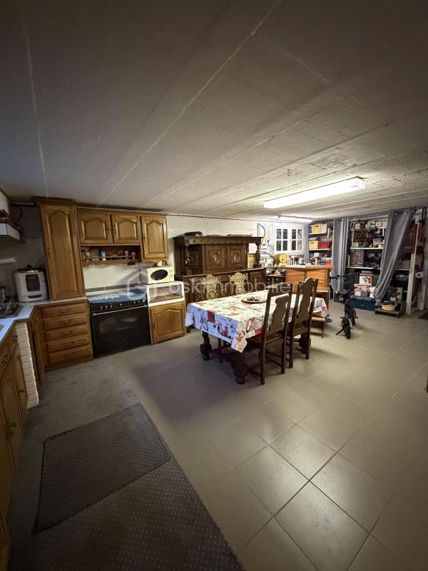 Maison traditionnelle - 145 m² - 7 pièces