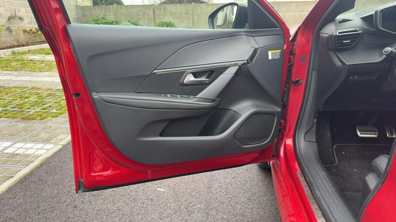 Peugeot 208 136 50 kWh Gt Pack - Automatique