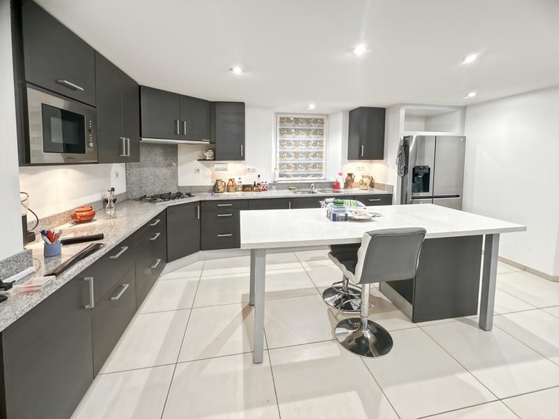 Maison - 146 m² - 6 pièces