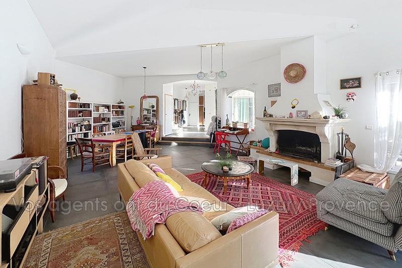 Maison - 200 m² - 6 pièces