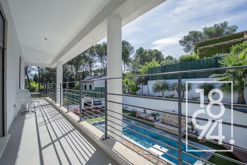 Maison - 140 m² - 6 pièces