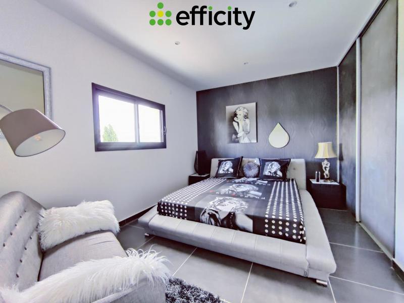 Maison - 215 m² - 6 pièces